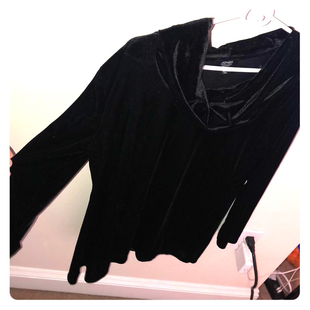Black cow neck velvet dress